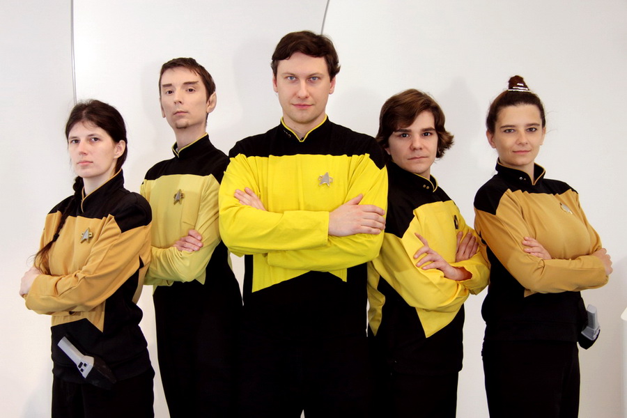 Žluté uniformy
